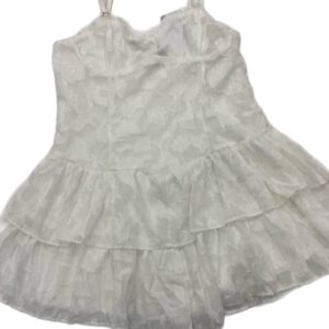 Vestido corto  en blanco