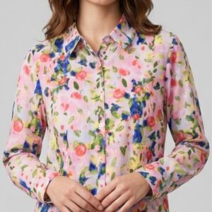 camisa rosa con estampado floral